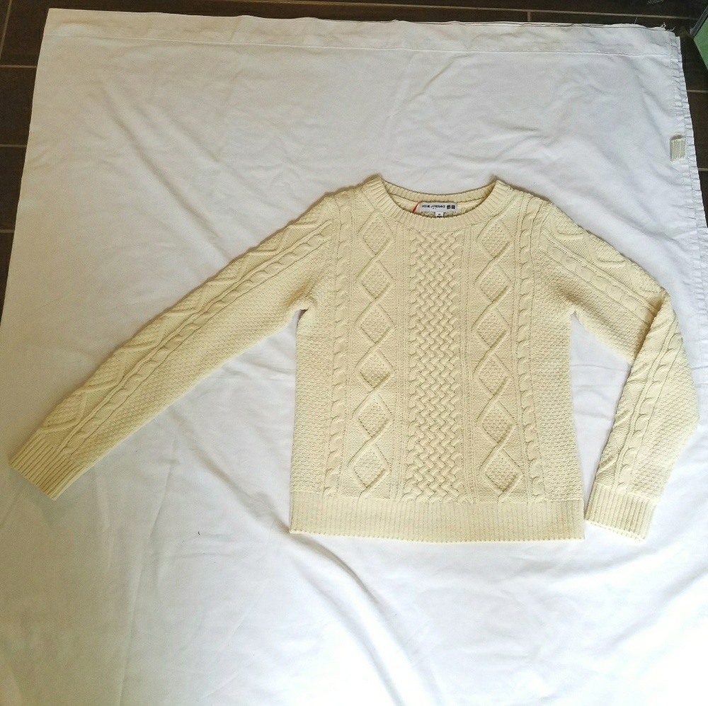 Uniqlo Ines de la Fressange cable knit sweater